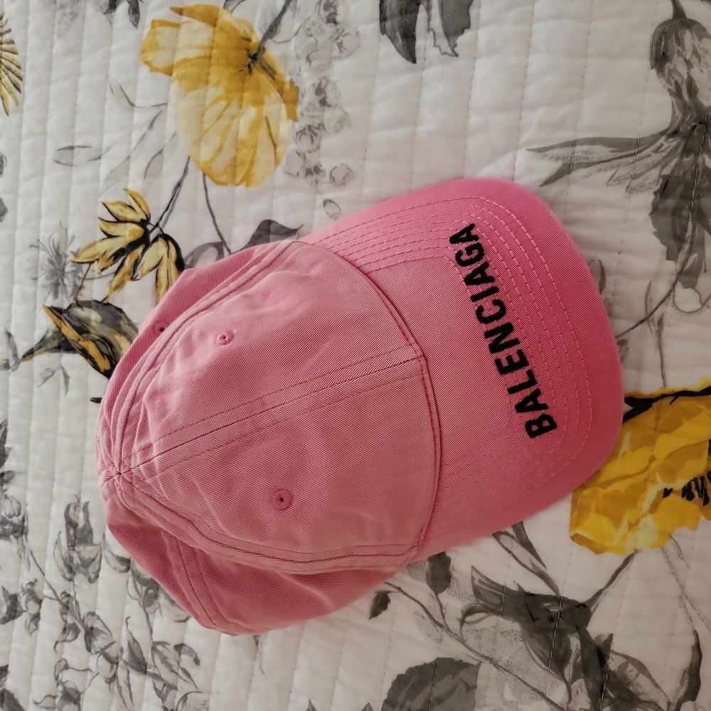 Balenciaga cap